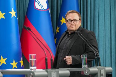 Minister Maljevac naroča prodajanje megle za 190 tisoč evrov