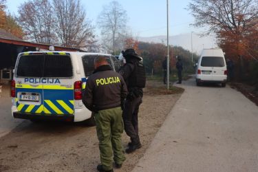 Mastni zaslužki odvetnika dolenjskih Romov: med 150 in 200 tisočakov letno