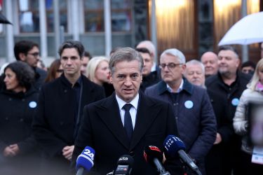 Koalicija brez volivcev: referendum večji poraz Goloba kot zmaga Janše