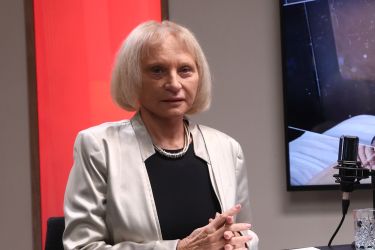 Eriko Žnidaršič spravite na profesionalni nivo, ki pritiče javnemu servisu