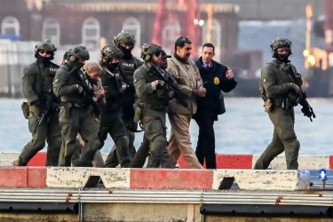 Trk socializma in cinizma na zahodni polobli