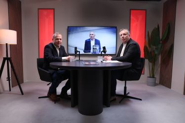 Je Zoran Stevanović novi Zmago Jelinčič, politični trgovec za svoj žep?