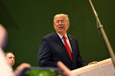 Trump se s svetom igra kot nagajivi otrok z lego kockami (KOLUMNA)