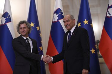 Najbolj temeljita analiza pred volitvami: scenariji za koalicijo 46 glasov