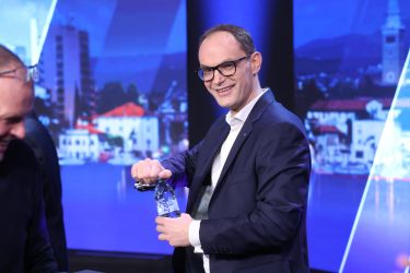 Vsi scenariji za 22. marec: bo Logar ustoličil kralja ali potegnil kratko