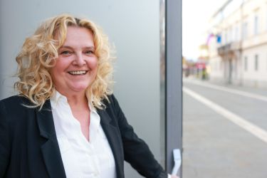 Molk Gledališča Koper o visokih honorarjih direktorice