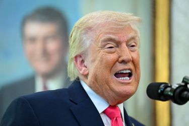 Donald Trump v iranskem močvirju