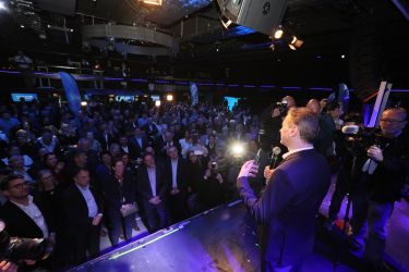 Analiza volilnih izidov: Kako so volivci spravili politiko v pat položaj