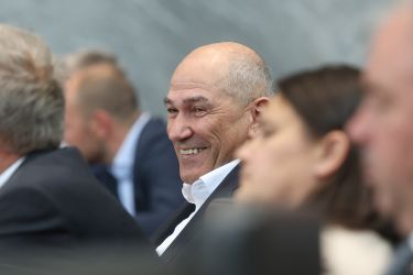 Levičarji so v stanju šoka zaradi pragmatizma Janeza Janše