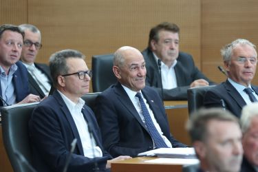 Če je bil izvoljen Stevanović na vrh DZ, bo tudi Janša za mandatarja