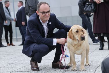 Je Logar s paktiranjem z Janšo izdal svoje volivce?