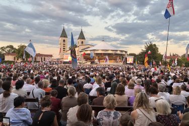Fenomen Međugorja: Od čudeža do verskega turizma