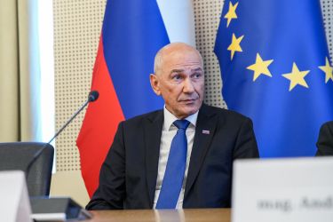 Zaradi tega bo imel Janša resne težave v svojih vrstah