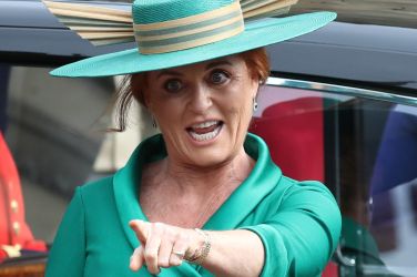 Sarah Ferguson je menda primorana iskati nove poslovne priložnosti