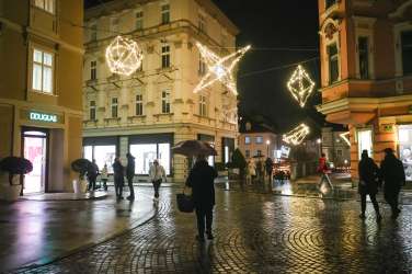 praznicna-okrasitev-ljubljane