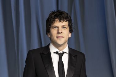 Jesse Eisenberg - Jesse Eisenberg bo decembra neznancu daroval ledvico