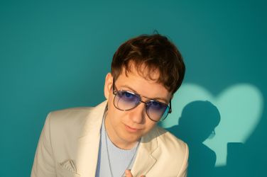 Gino Marino je   in pevec, ki se uveljavlja na regionalni glasbeni sceni