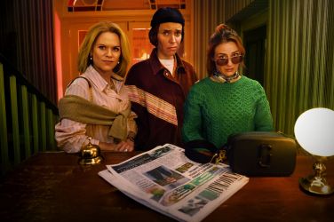 Prijateljice se znajdejo v vlogi nerodnih preiskovalk ..