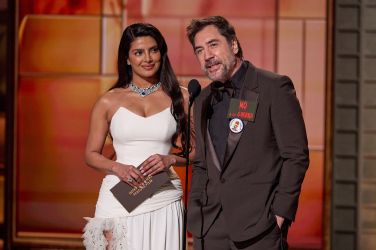 Priyanka Chopra Jonas in Javier Bardem, ki je izkoristil najpomembnejši oder leta in jasno spregovor