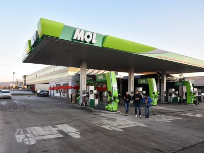 bencinski servis, mol.jpg