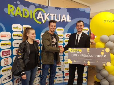 lesnina, radio aktual, mlad par