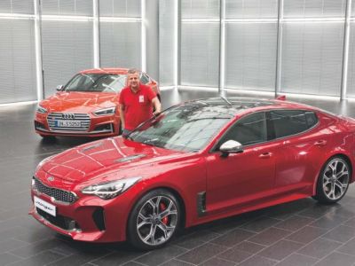 PREDSTAVITEV: Kia stinger
