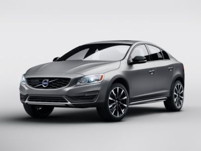 Volvo predstavlja CC različico S60