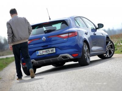 PREIZKUSILI SMO: Renault megane GT 205