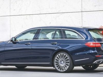 PREDSTAVITEV: Mercedes E T-model