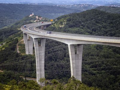 črni kal, viadukt.jpg