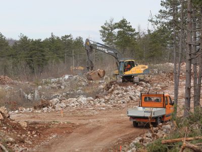 Drugi tir, 2tdk, črni kal
