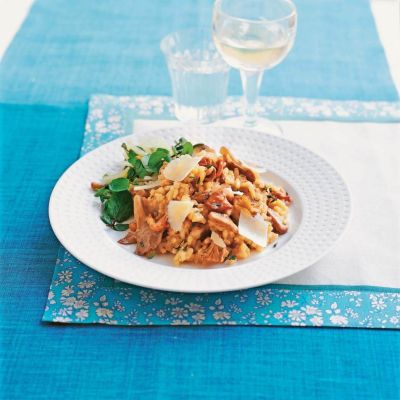 Lesley Waters 30-minute supper for friends p84-86Oven-baked porcini &amp; thyme risotto, parmesan shavings, watercress