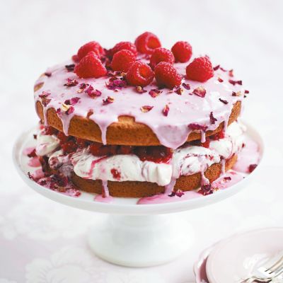 Malinova torta z rožno vodo