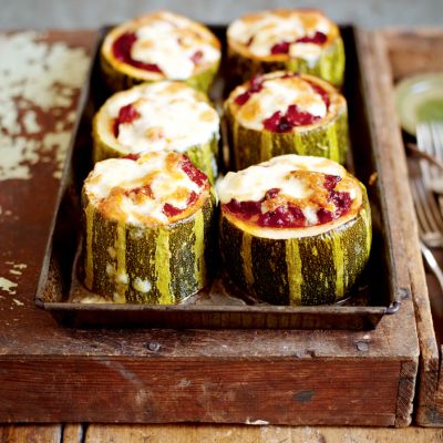 Pečena velika bučka z nadevom »amatriciana«