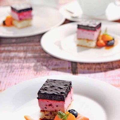 kokosova tortica z borovnicami