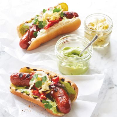 Patagonski hotdogi z avokadovo majonezo