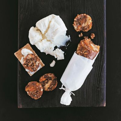 fig and walnut slice