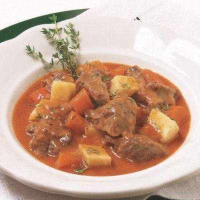 Govedji-ragu-s-crvenim-vinom_558x620_acf_cropped