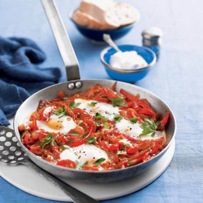 turkish one-pan eggs and peppers (menemen)