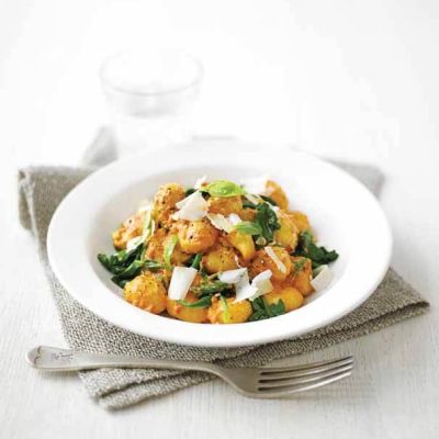 gnocchi with creamy tomato and spinach sauce