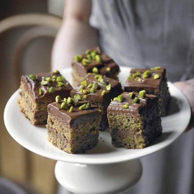 pistachio and milk chocolate squares