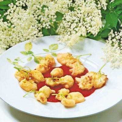 bezgovi cvetovi v cesnjevi omaki