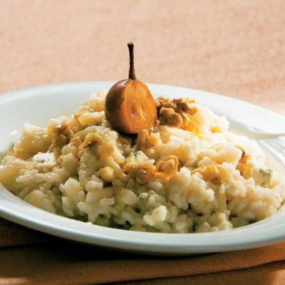 rizota s hrusko gorgonzolo in orehi