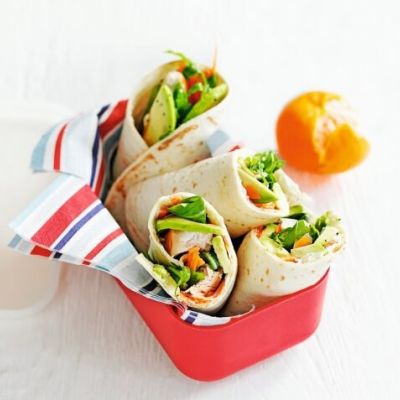 Piščančji zvitki s korenjem in avkoadom