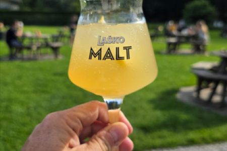 Petek, ki je zadišal po poletju – Laško Malt, glasba in znani obrazi pod ljubljanskim soncem