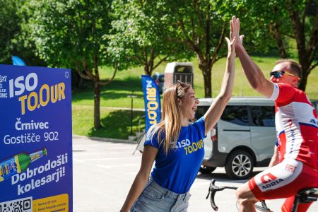 Kolesarska karavana osvojila Črnivec