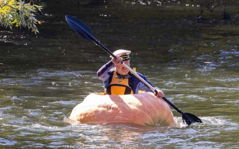 pumpkin-canoe
