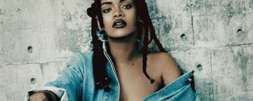 Rihanna gola in zelo nasilna