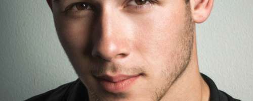 Kaj takega! Nick Jonas zapel 'Bad blood'