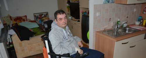 Invalid Srečko iz Domžal: 'Ko poplačam položnice, mi ostane samo 5 evrov'